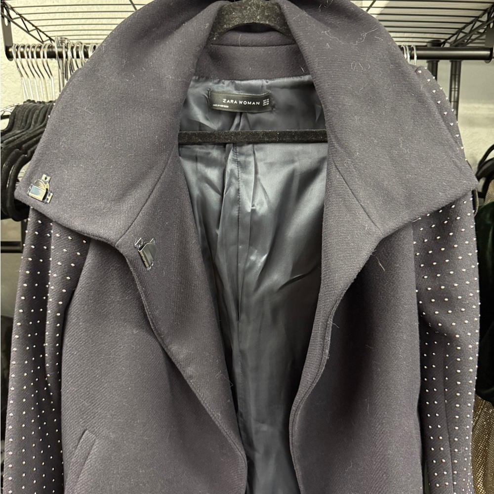 Zara navy coat with studded sleeves seen on gossip girl - Picture 12 of 15